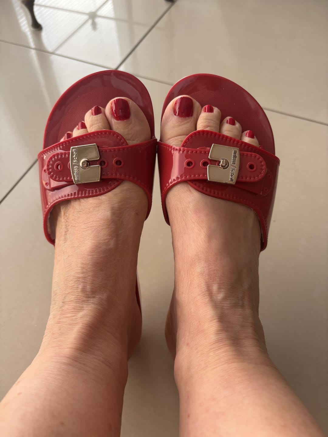 Customer photo review of כפכפי גומי לנשים Scholl + Melissa Pescura Heel