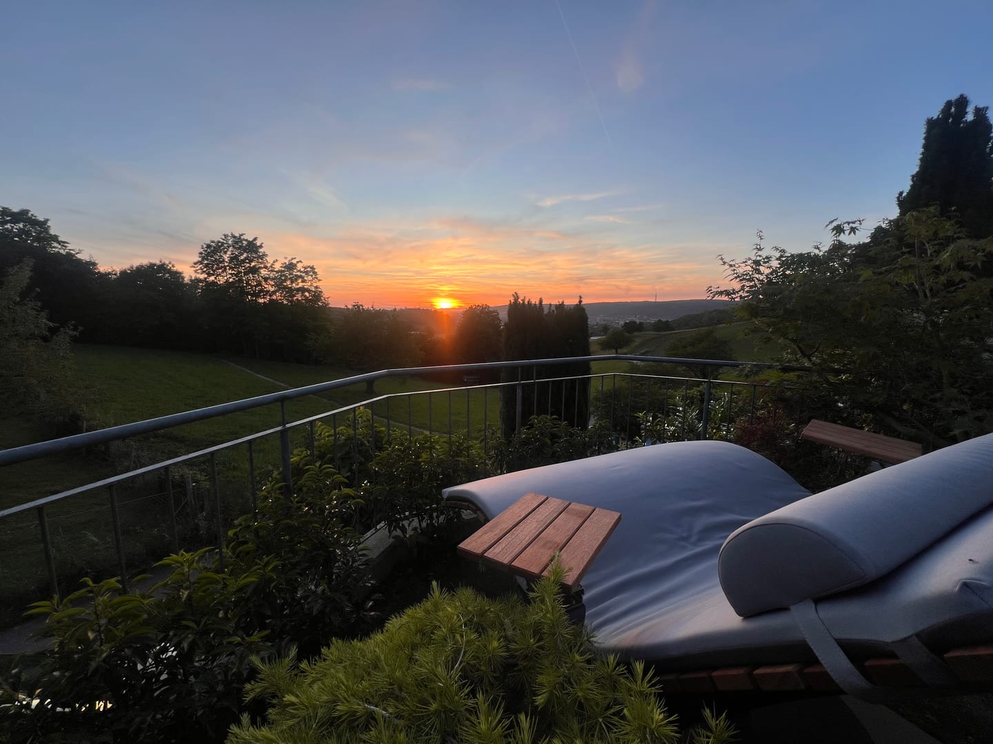 Customer photo review of MEBE Wave Lounge - drehbare Gartenliege für 2 Personen