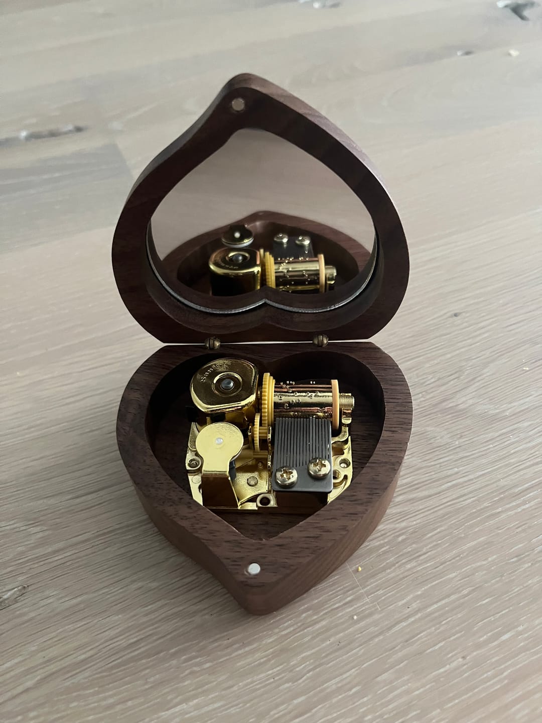 Customer photo review of Lova - Heart Music box with Mirror