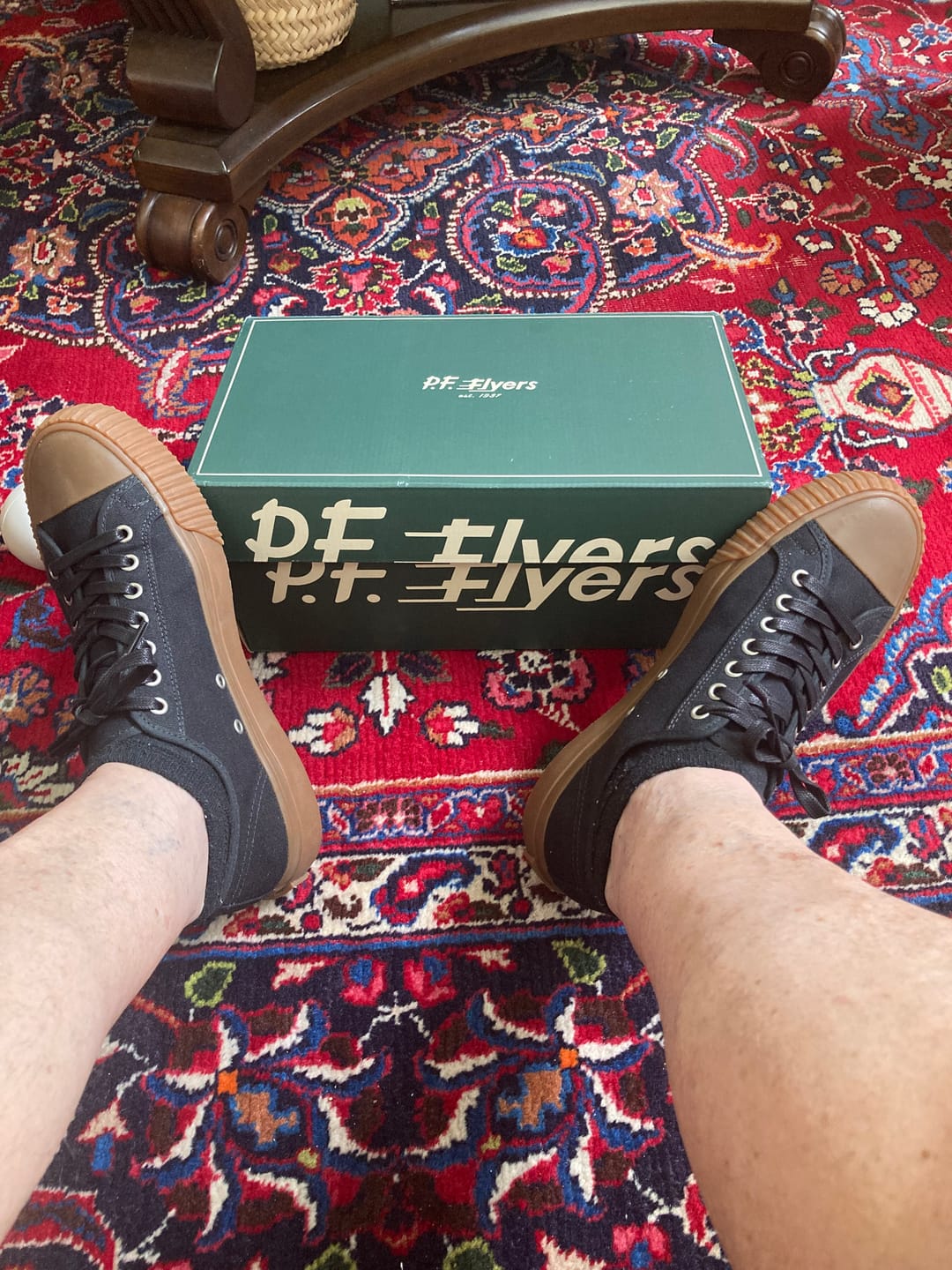 Customer photo review of Center Low-Top Black/Gum