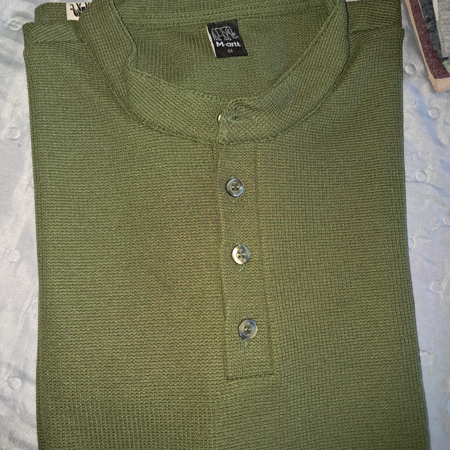Customer photo review of Camiseta Henley Slim Tricot com Elastano Verde