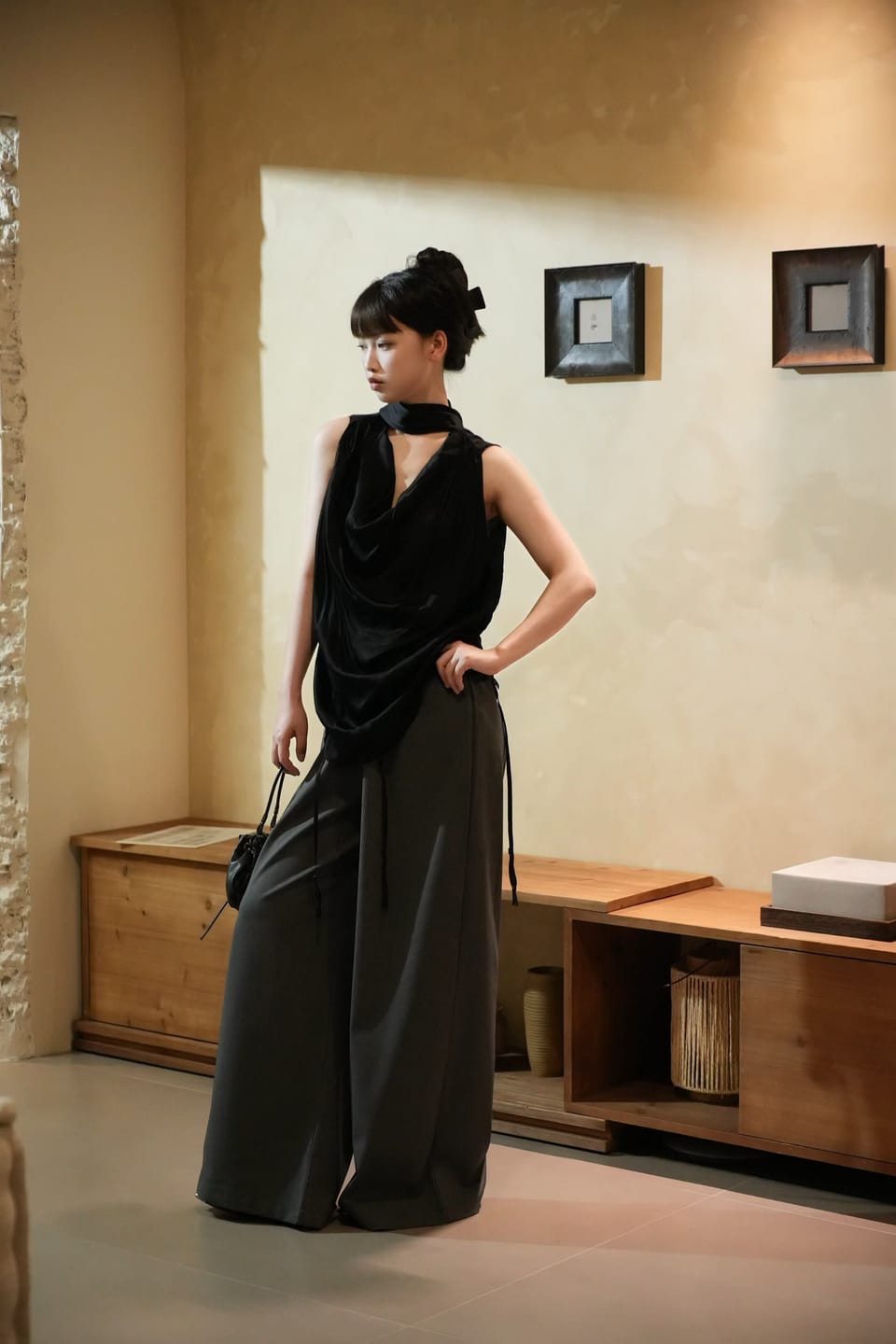 Customer photo review of 0122stepll Draped Scarf Satin Vest