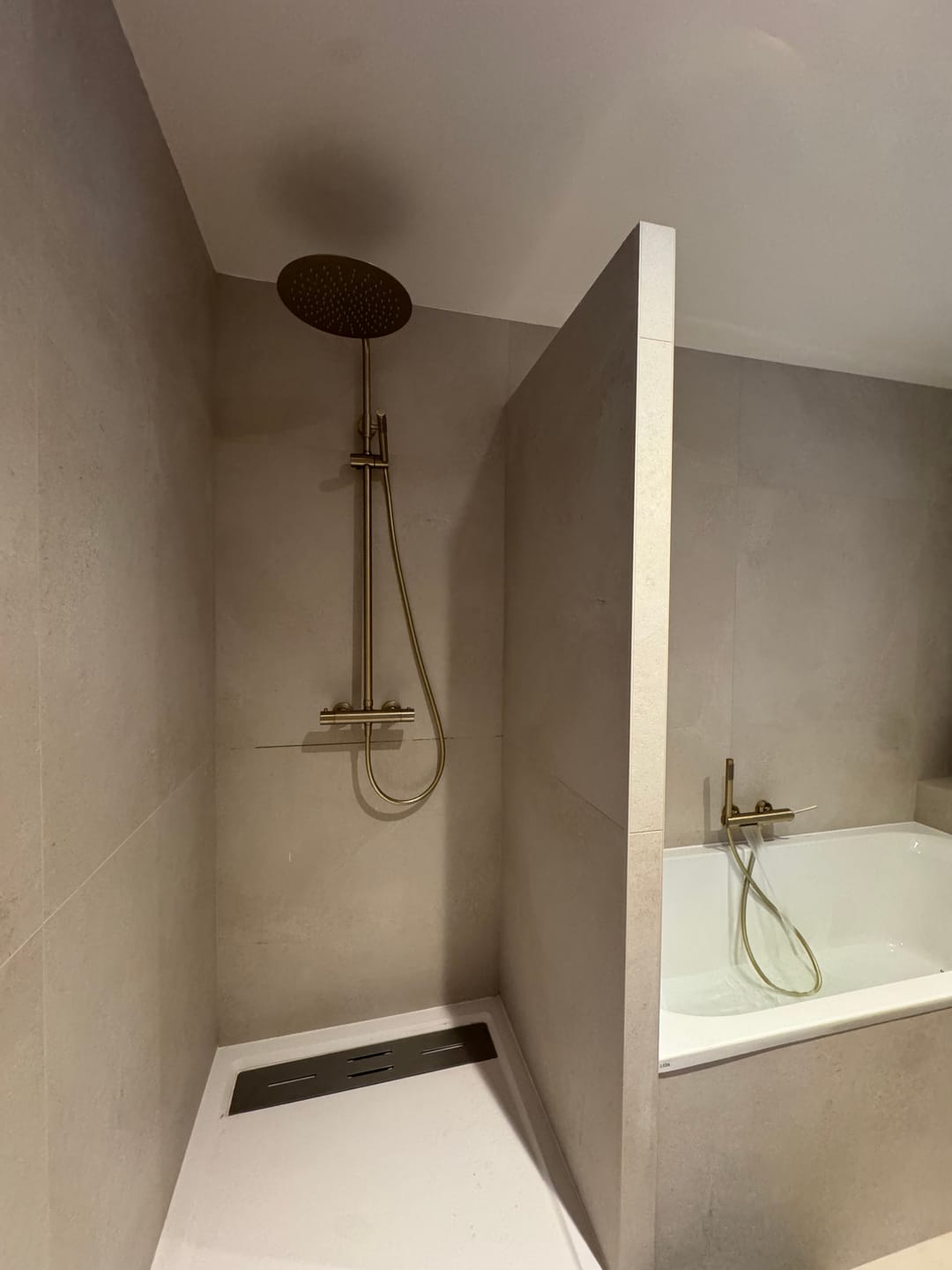 Customer photo review of Mitigeur de bain or brossé