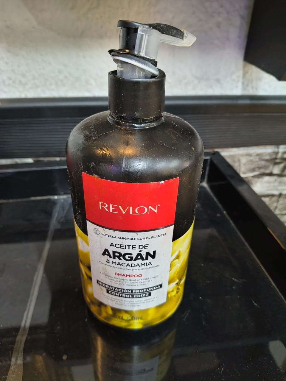 Customer photo review of Shampoo Macadamia + Aceite Argán Revlon