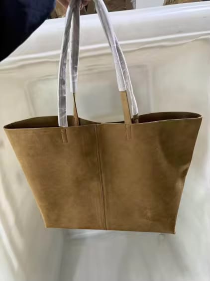Customer photo review of JOISE - Grand Sac à main En Suède