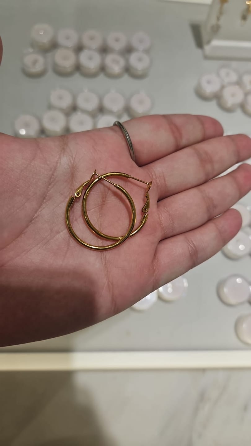 Customer photo review of Par Arracada Delgada 30 mm