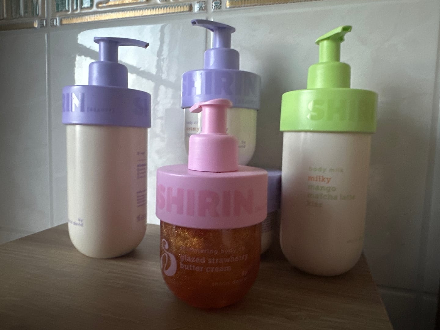 Customer photo review of Shimmering Body Oil Glazed Strawberry Butter Cream