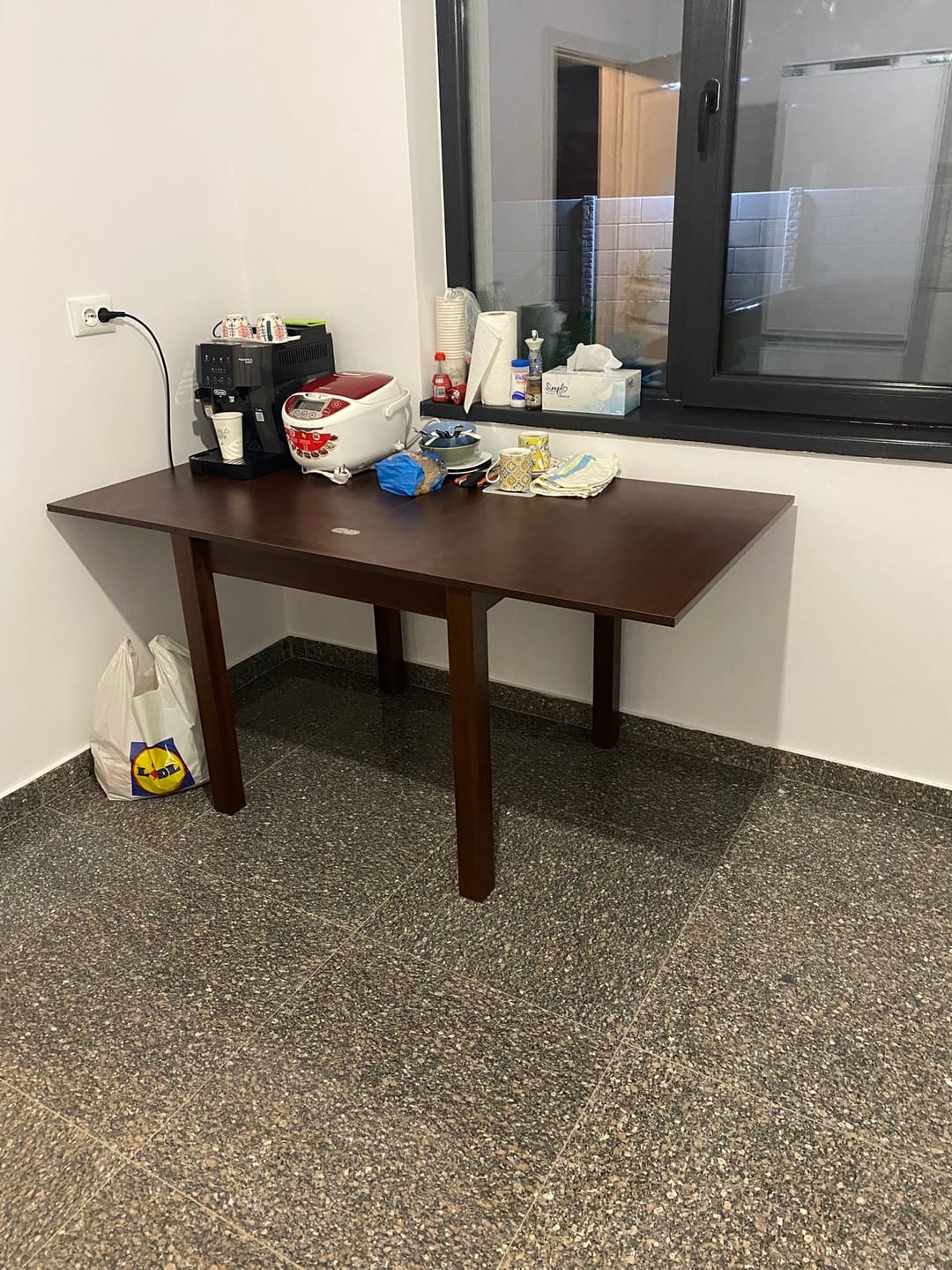Customer photo review of Masuta extensibila GRACJAN, nuc, PAL, 80/160x80x76 cm