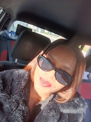 Customer photo review of Vietnamese Super Double Drawn Bone Straight 2x6 Closure 10" Ombre Chocolate Brown Wig