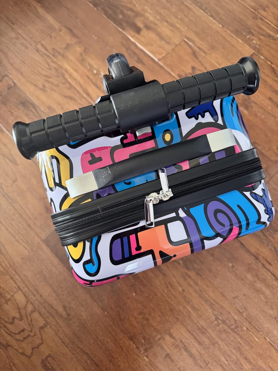 Customer photo review of Graffiti Detachable Scooter Luggage