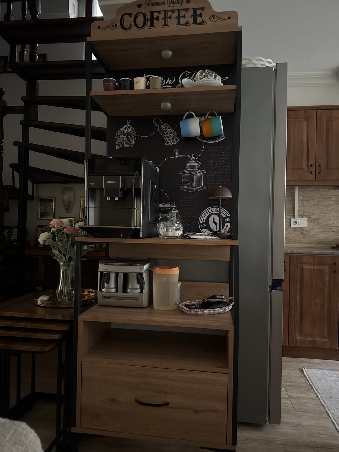 Customer photo review of Rani JE154 Işıklı Kahve Köşesi Çekmeceli Çok Amaçlı Mutfak Dolabı Sepet Ceviz