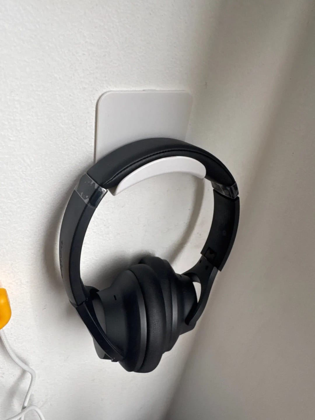 Customer photo review of Universal Headphone Stand – Under-Desk Headset Hanger
