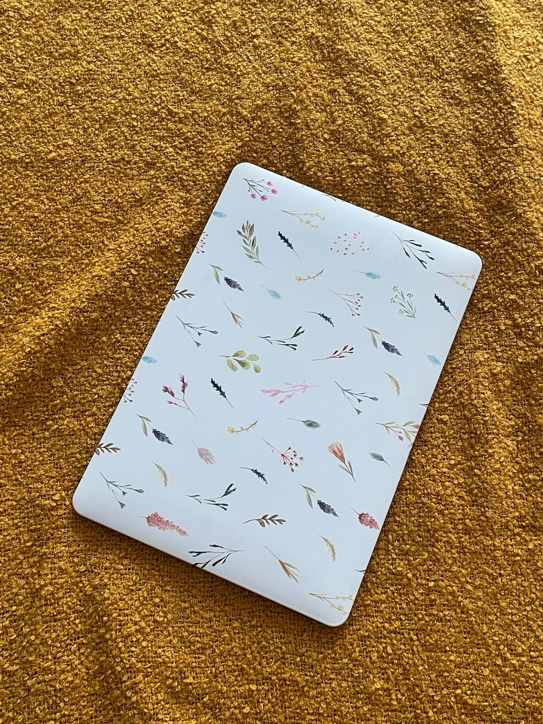 Customer photo review of Dried Flowers Protective Case for MacBook Air & Pro 13/14/15/16 inch