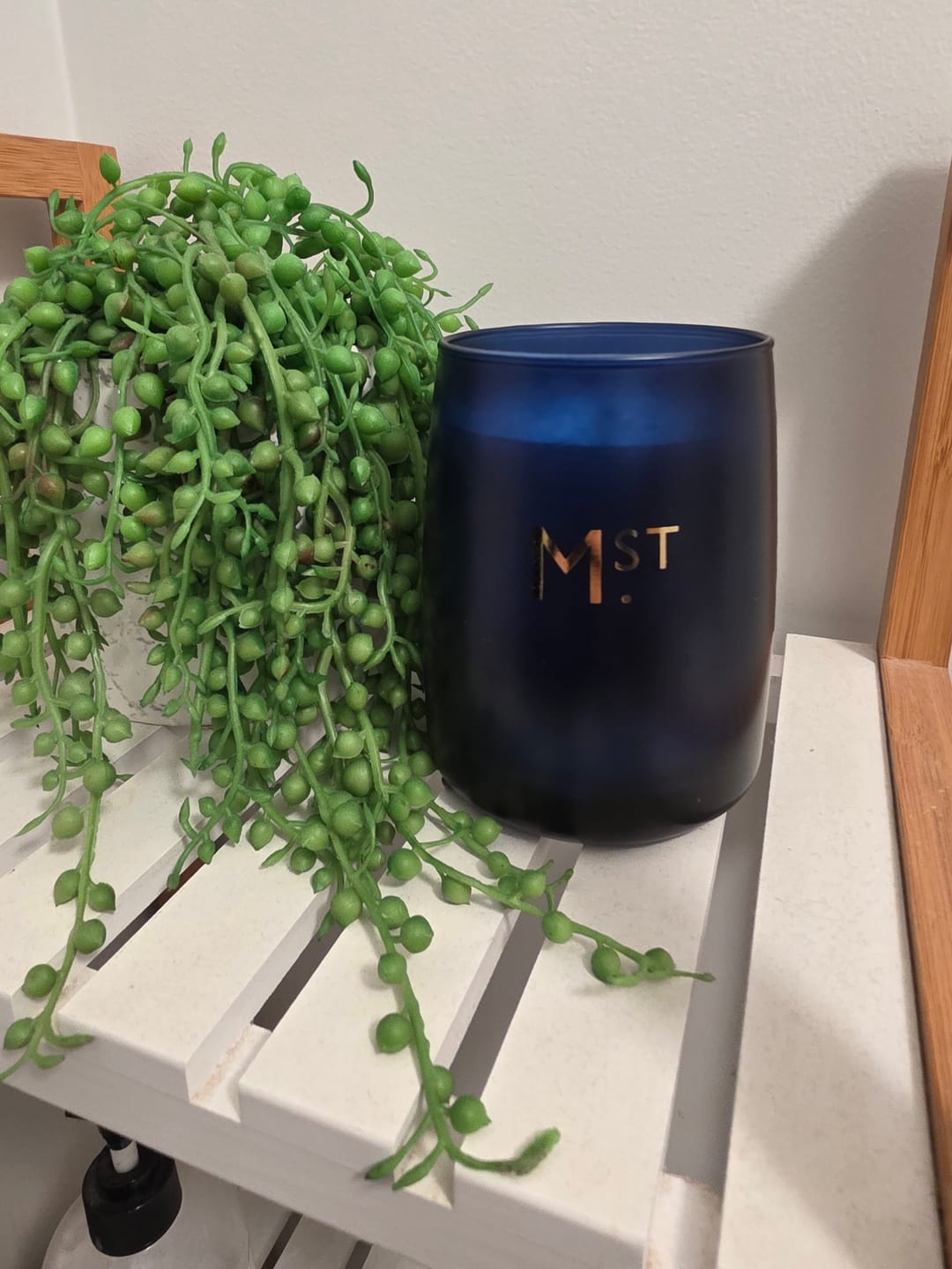Customer photo review of 🌊Sandalwood & Sea Salt 320g Soy Candle Moss St. Fragrances 🪵🕯️- Coastal, clean, calming