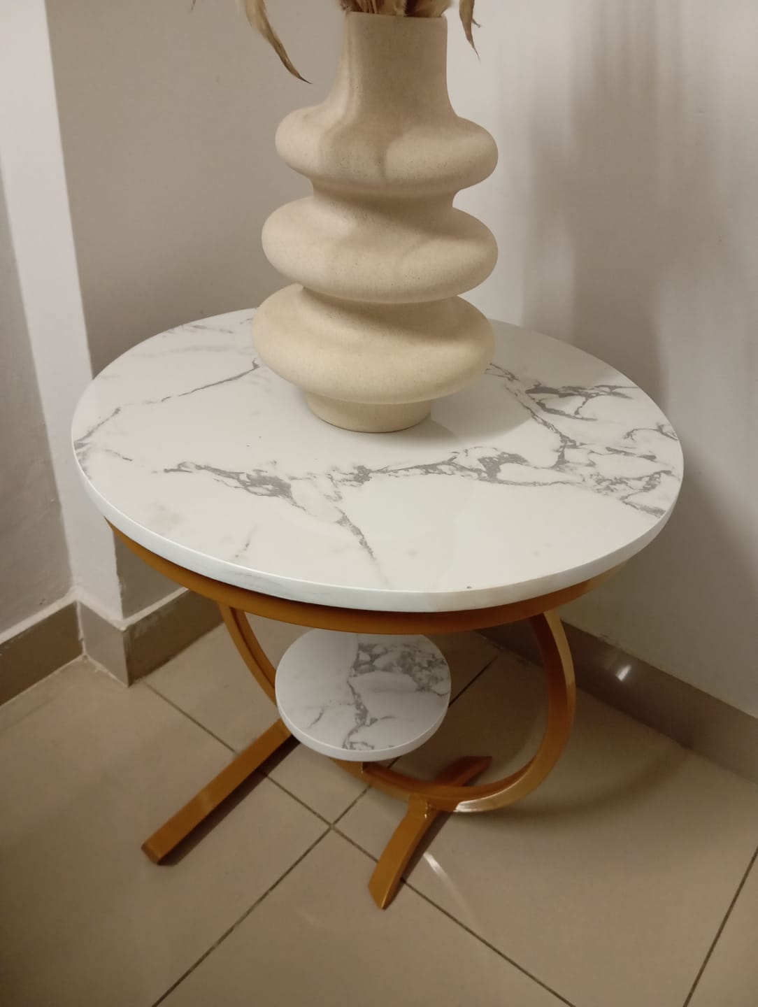 Customer photo review of Luxury Modern Table -858
