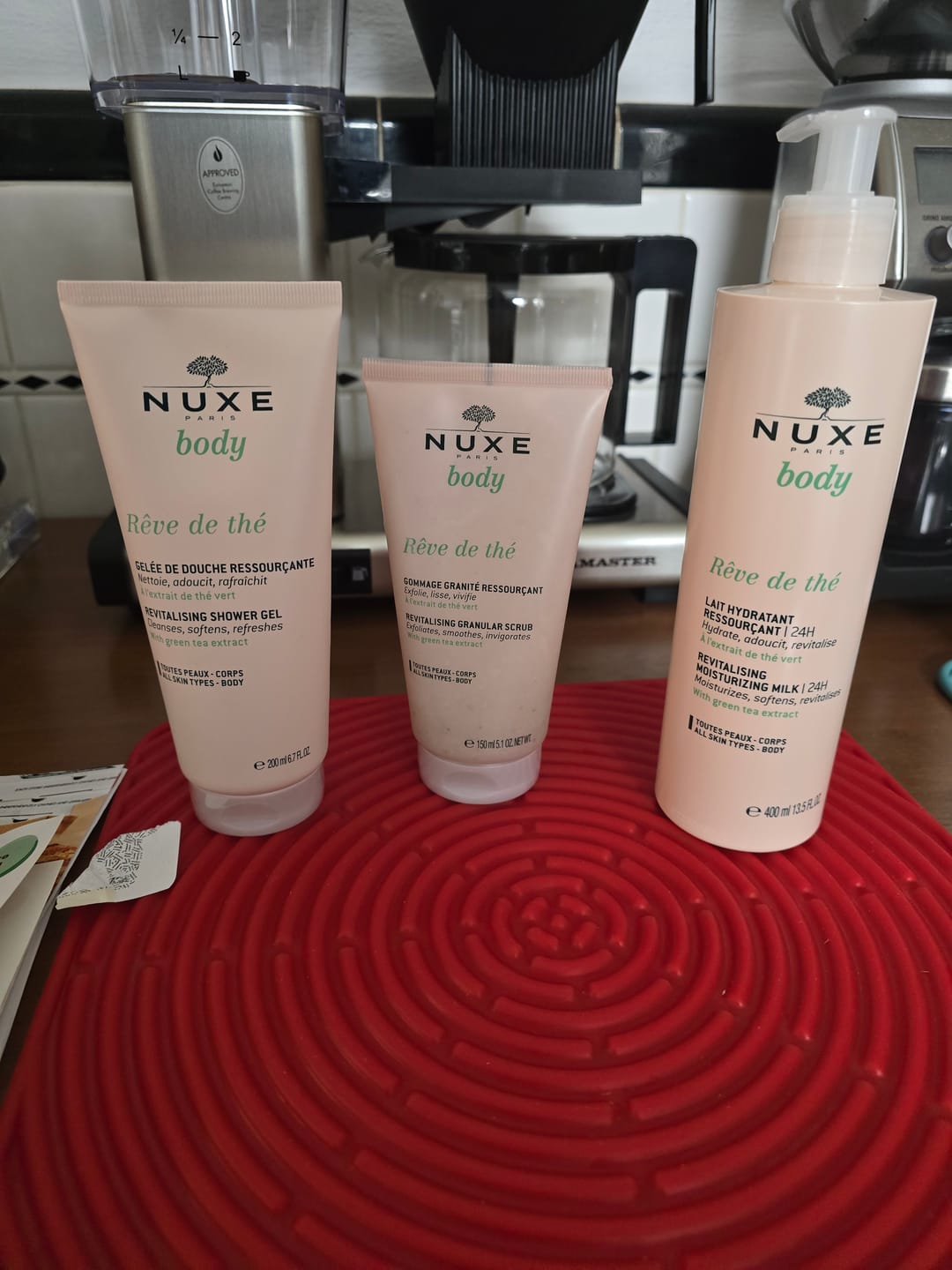 Customer photo review of Nuxe Reve de The: Moisturizing Body Lotion, Deep Hydration for Dry Skin, Silky Smooth & Relaxing Scent - 400ml