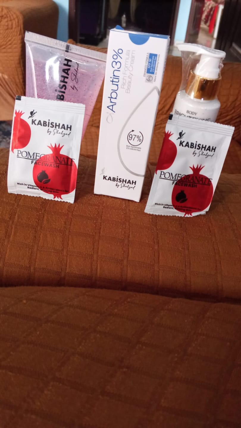 Customer photo review of Arbutin Glowing Bundle