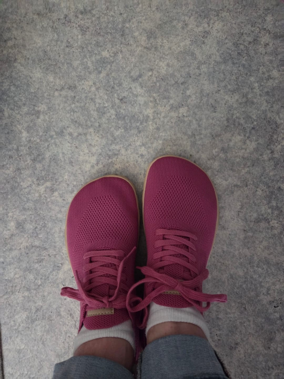 Customer photo review of Vaistoa Iloa | Knitted Barefoot Sneakers