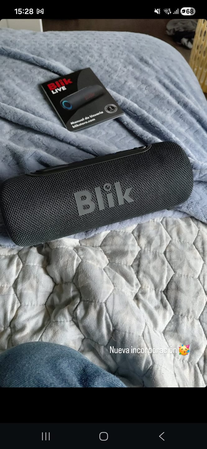 Customer photo review of Parlante Bluetooth Portátil Blik Live Negro 10W IPX5 8 Hrs
