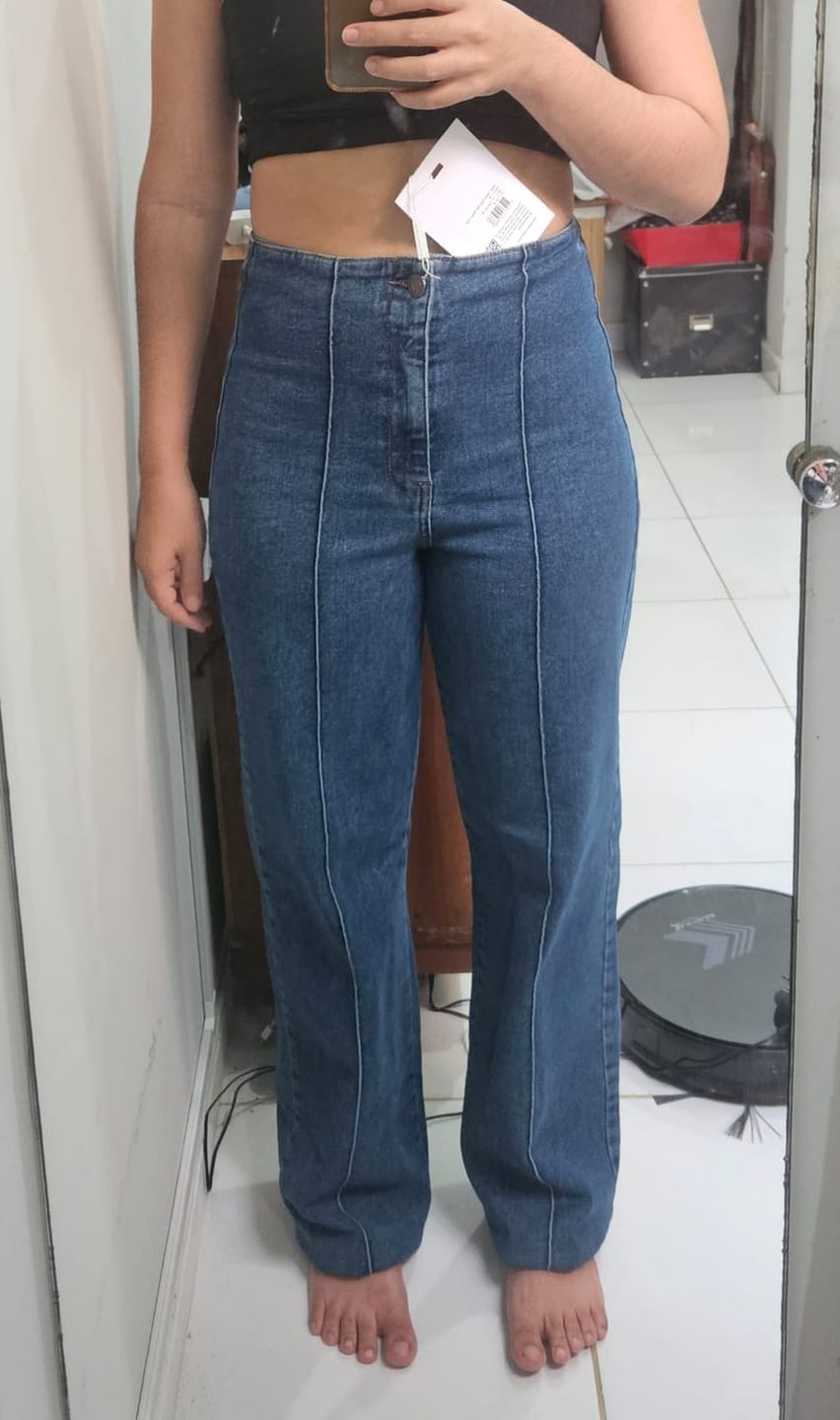 Customer photo review of Calça Jeans Reta Mandacaru Azul Médio