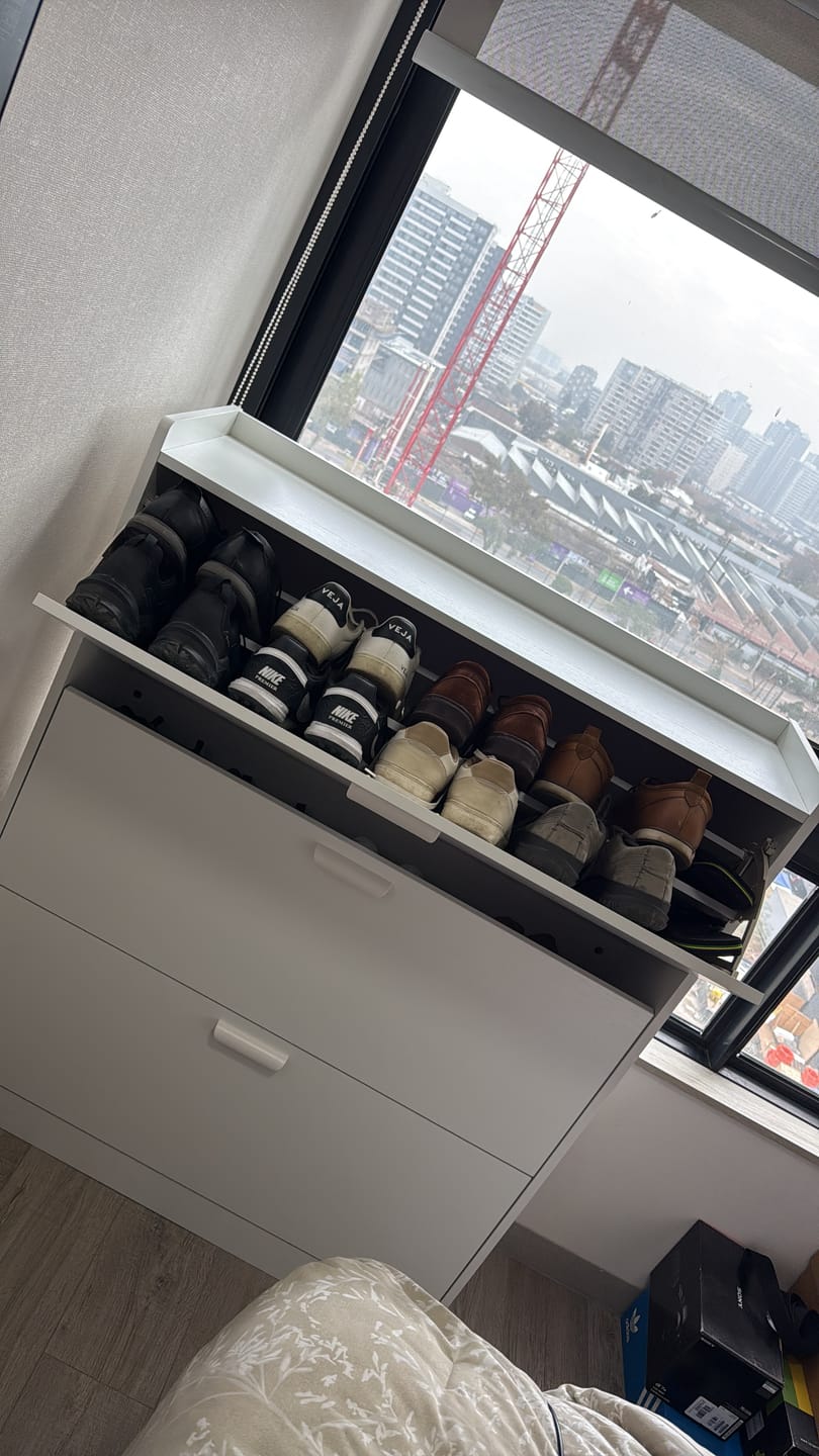 Customer photo review of Zapatero Mueble Organizador VTRIN XXL para 25 pares y tallas hasta 45