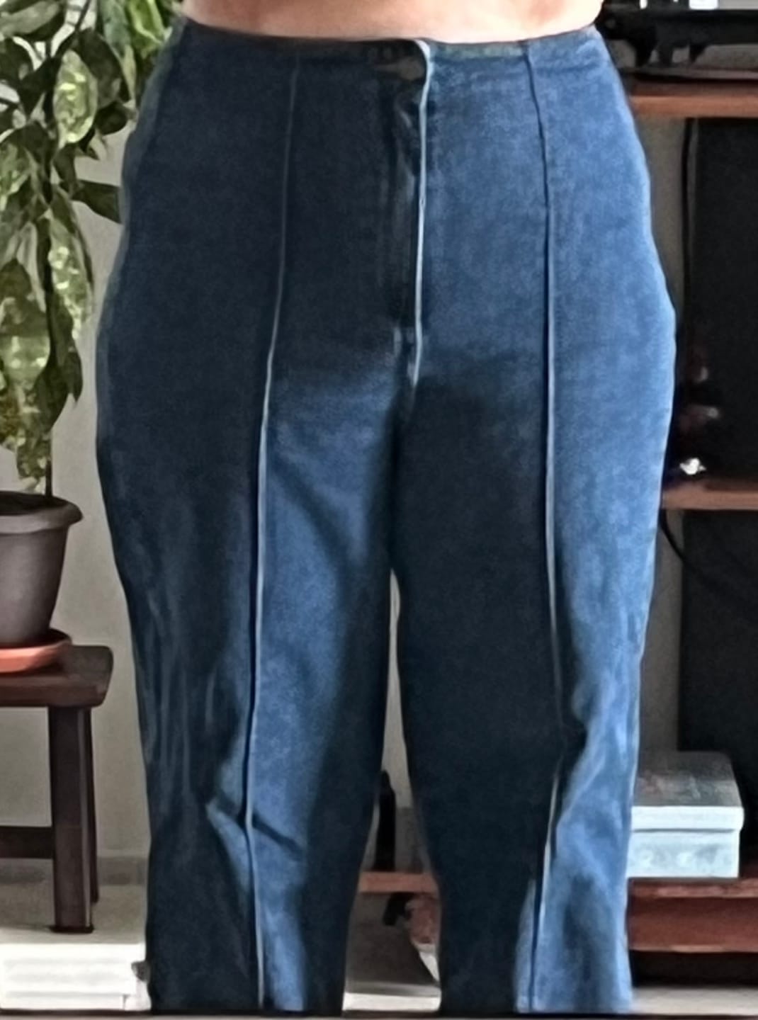 Customer photo review of Calça Jeans Reta Mandacaru Azul Escuro