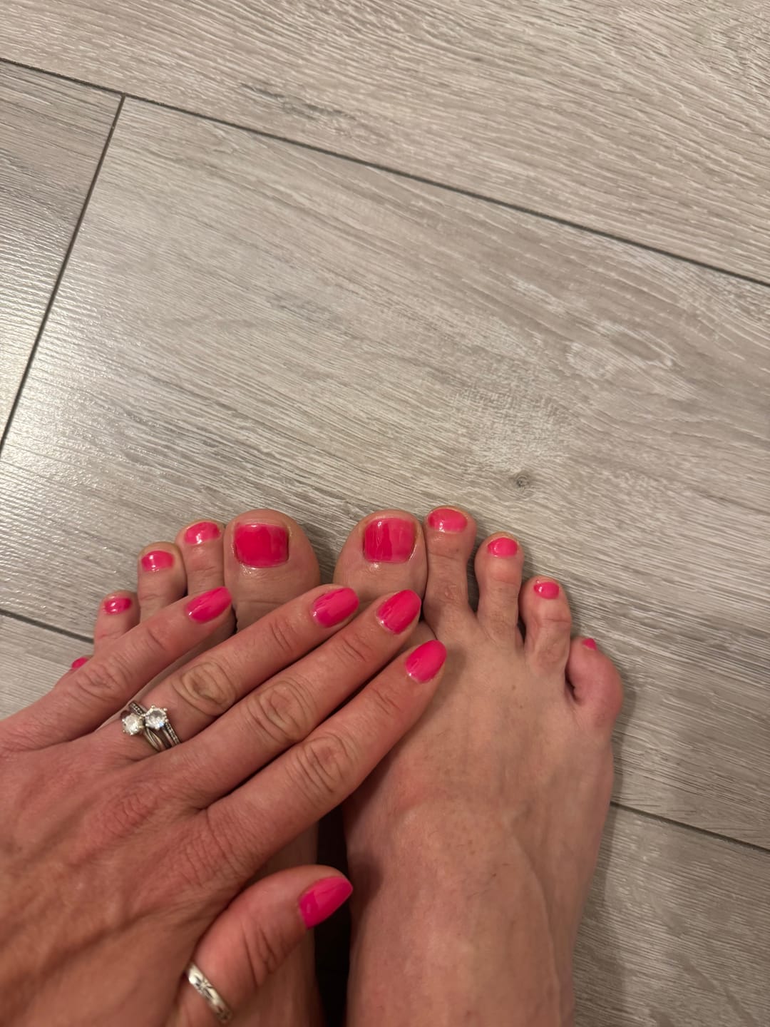 Customer photo review of Semilac 517 Neon Pink UV Gel Polish