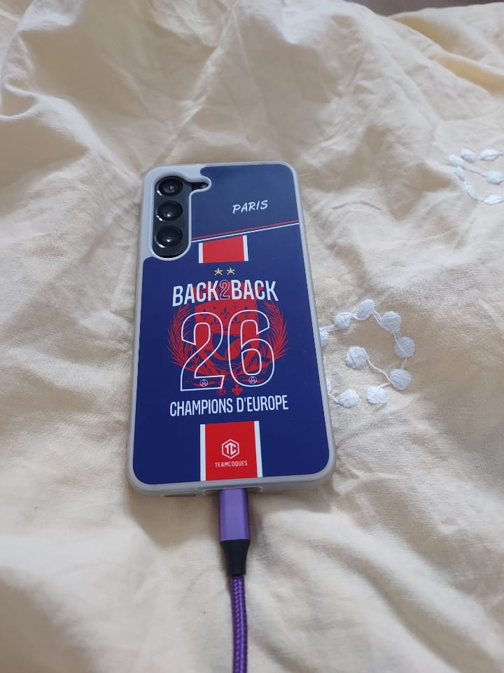 Customer photo review of Coque foot PARIS SG COLLECTOR 2026 - CHAMPIONS D'EUROPE - MAILLOT 2 ÉTOILES - CHAMPIONS LEAGUE BACK TO BACK BACK2BACK - TEAMCOQUES