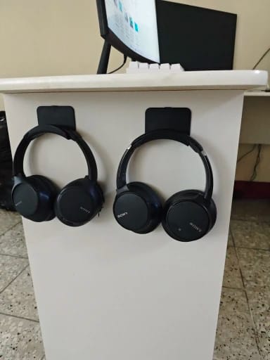 Customer photo review of Universal Headphone Stand – Under-Desk Headset Hanger