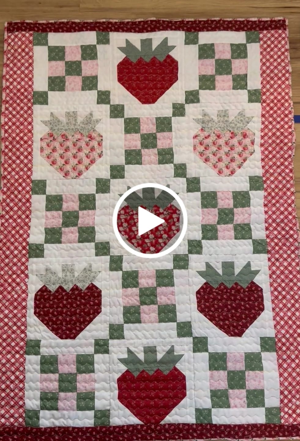 Customer video review of Strawberry Fields Sew-Ready Precut Quilt Kit