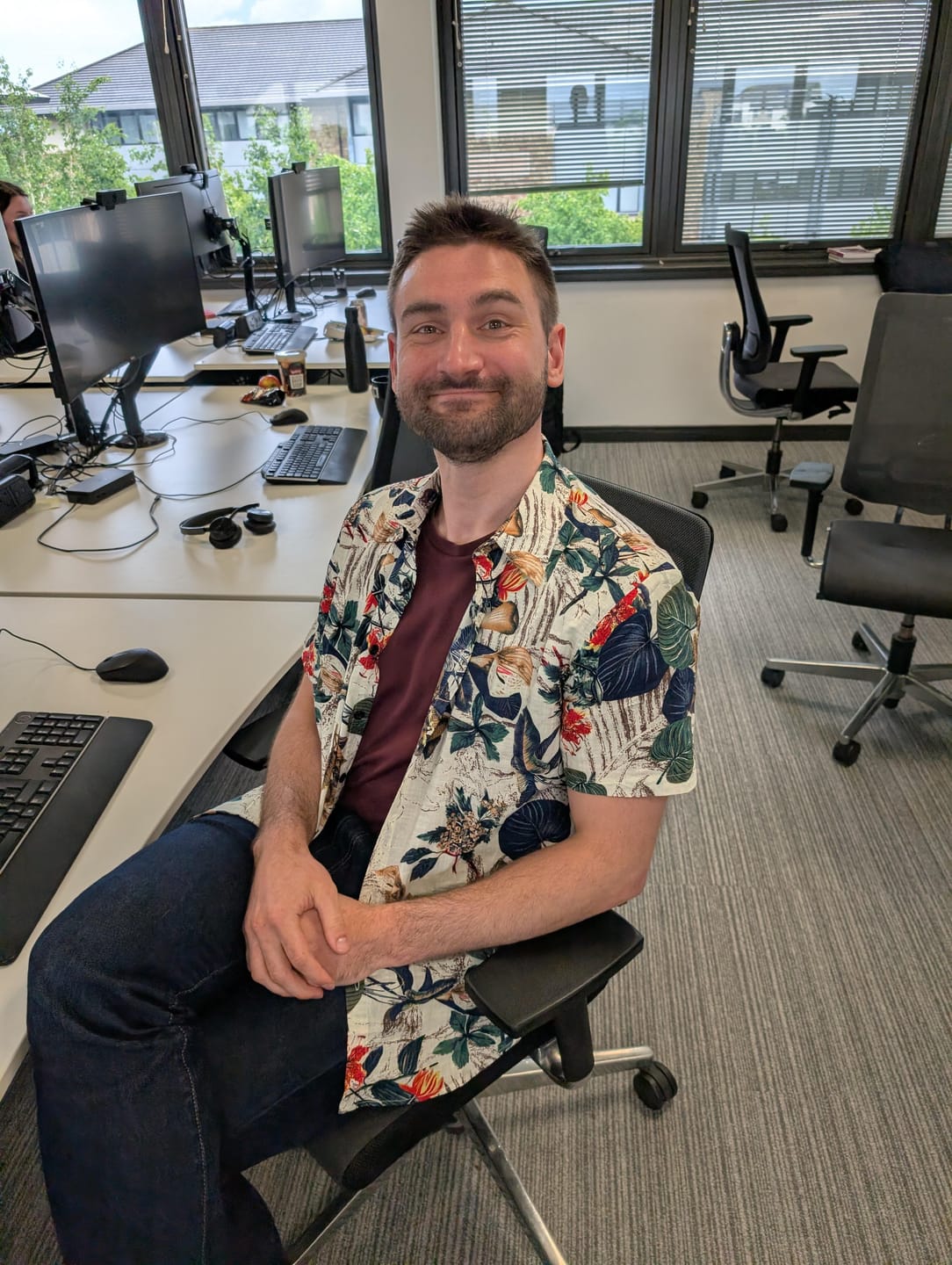 Customer photo review of Men's Flower Cotton Tropical Floral Summer Button Up Hawaiian Shirt