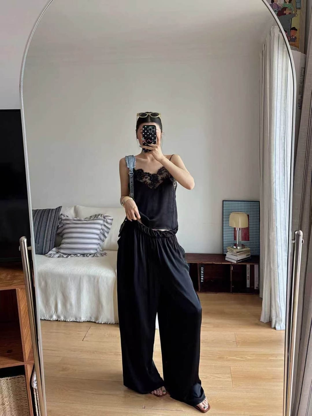 Customer photo review of 0122stepll Twisted Waist Satin Wide Leg Pants