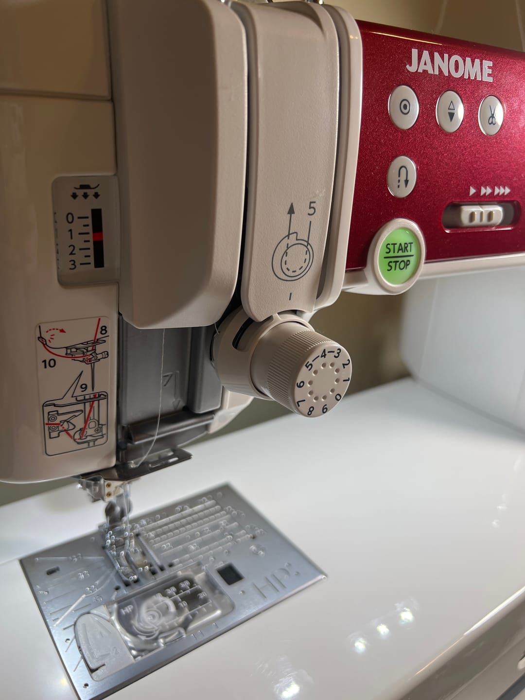 Customer photo review of HP Professional Grade Needle Plate & Foot, Janome #869410004