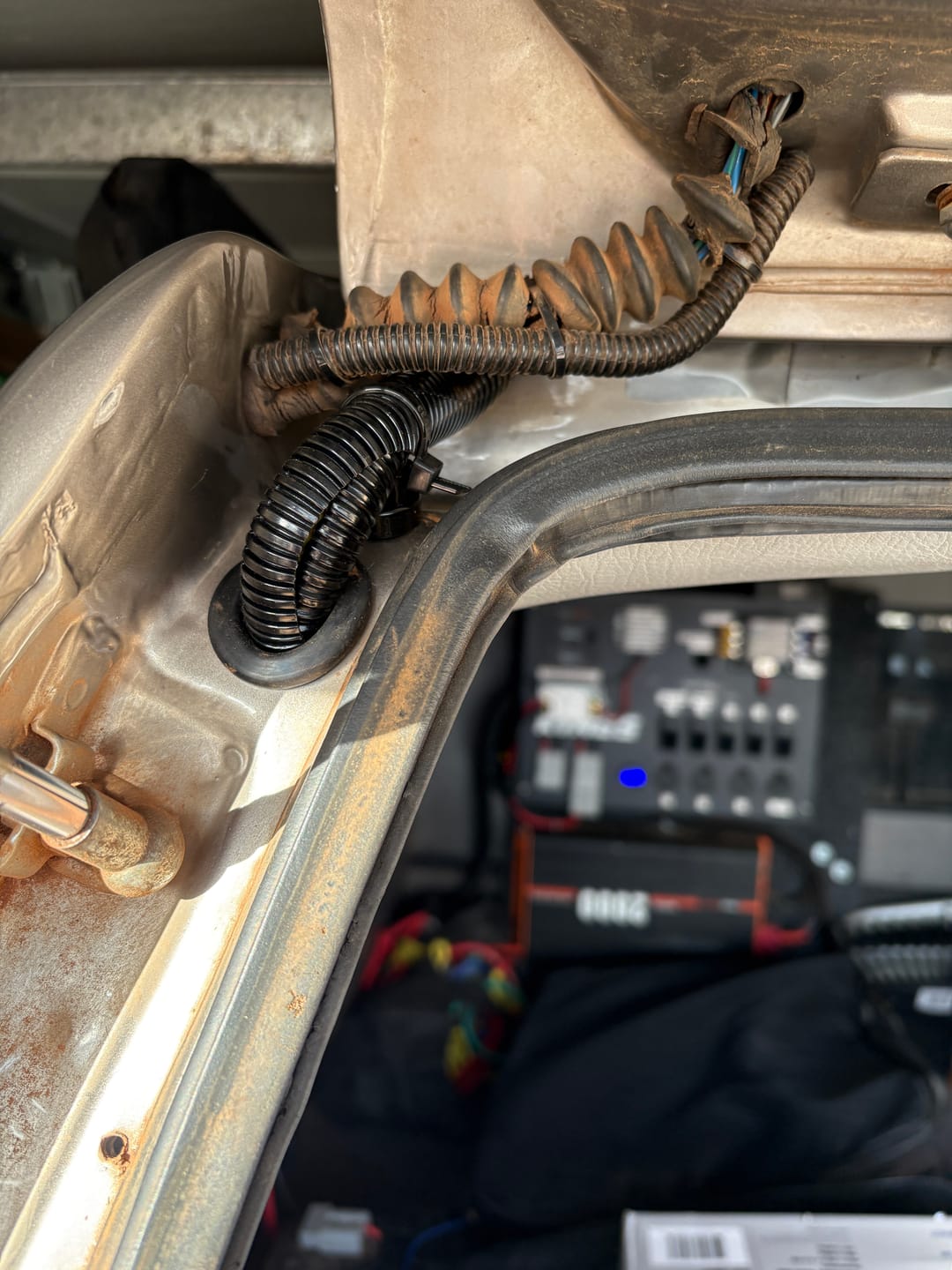 Customer photo review of ZBAD1 - Magnet Cable Tie Holders