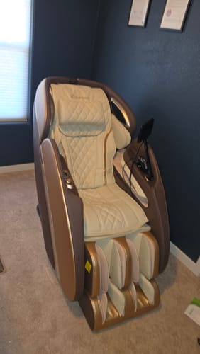 Customer photo review of PS6500 4D Massage Chair Gold