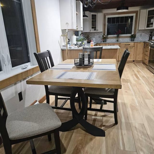 Customer photo review of 418 Curva 28" H Dining Table Curved Legs for Live Edge Wooden Slap