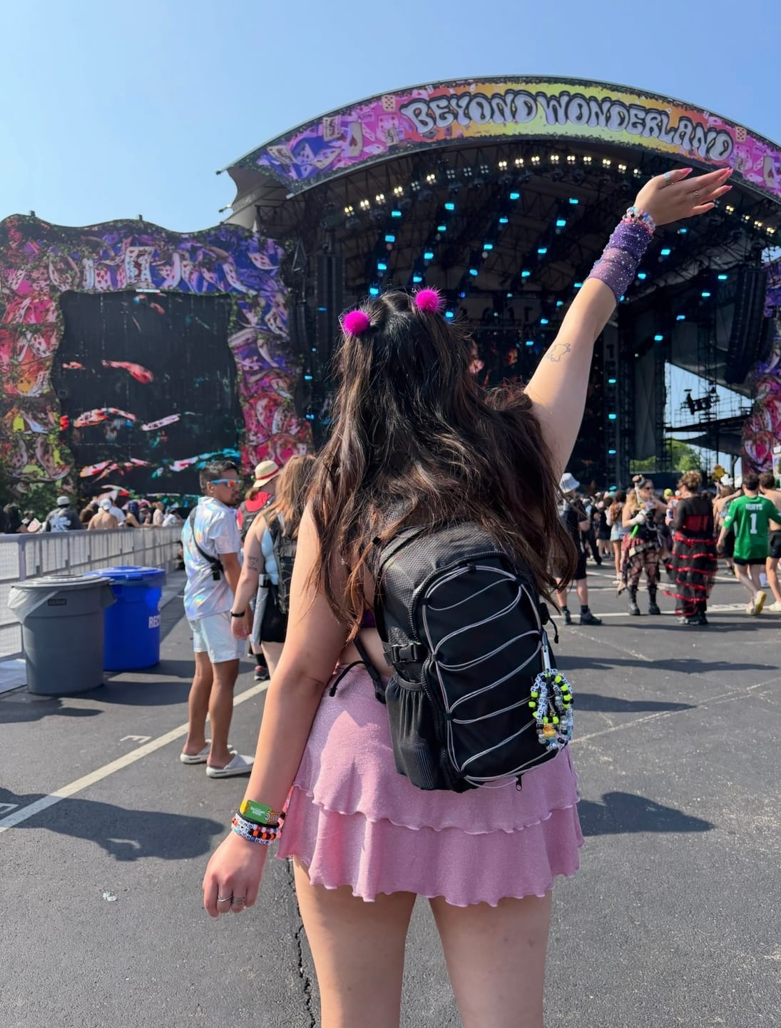 Customer photo review of ESSENTIAPAC PRO™ ANTI-THEFT HYDRATION PACK V2