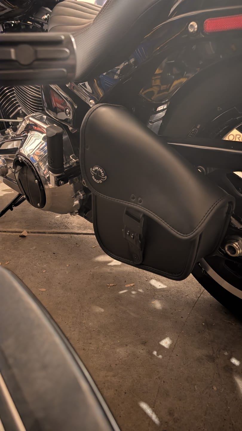 Customer photo review of 3L - Digilock Motorcycle Swingarm Bag for Harley Softail