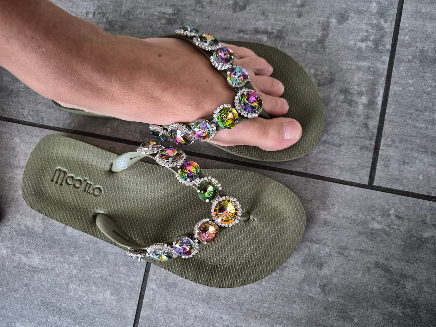 Customer photo review of Flip-Flop / Rainbow - Khaki