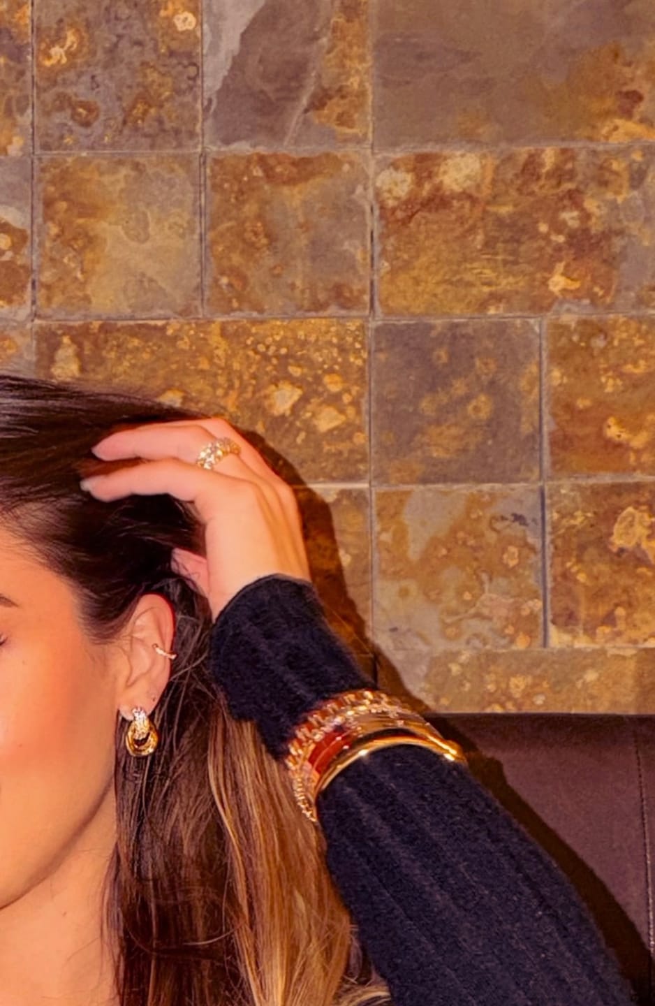 Customer photo review of Anel Riviera Classic Banhado em Ouro 18k