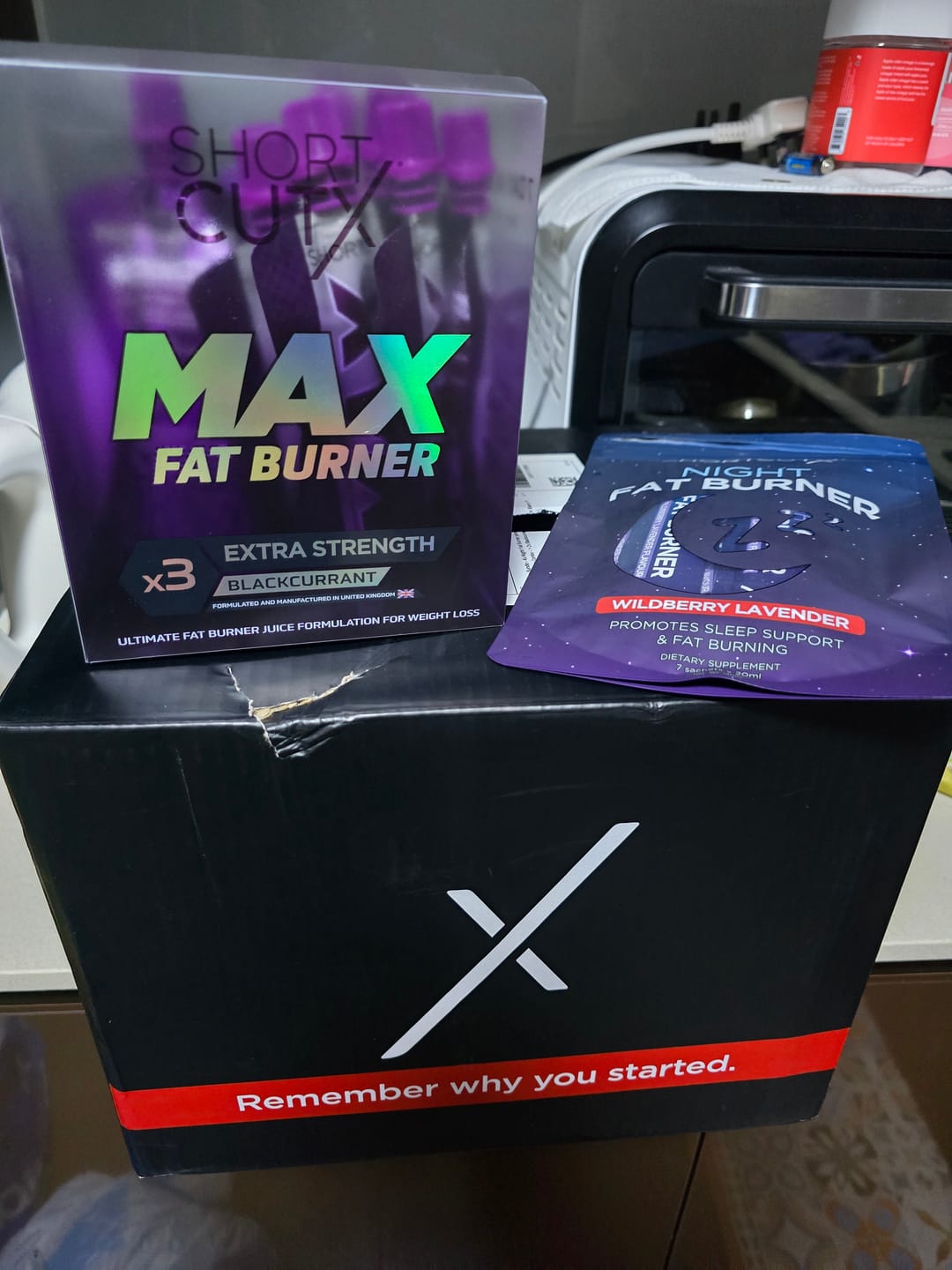 Customer photo review of Extreme Weight Loss Combo - 4x Max Fat Burner Bundle