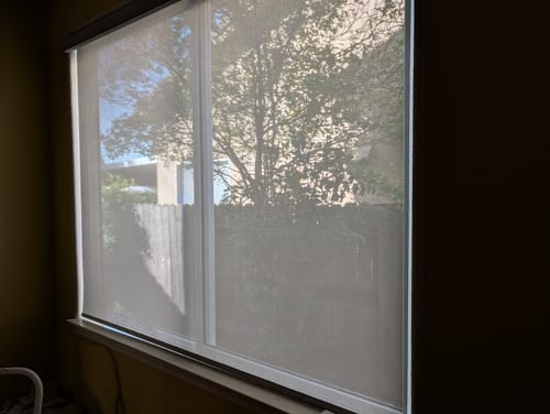 Customer photo review of SmartWings Motorized Light Filtering Solar Shades 1%/3%/5% Openness Aventus
