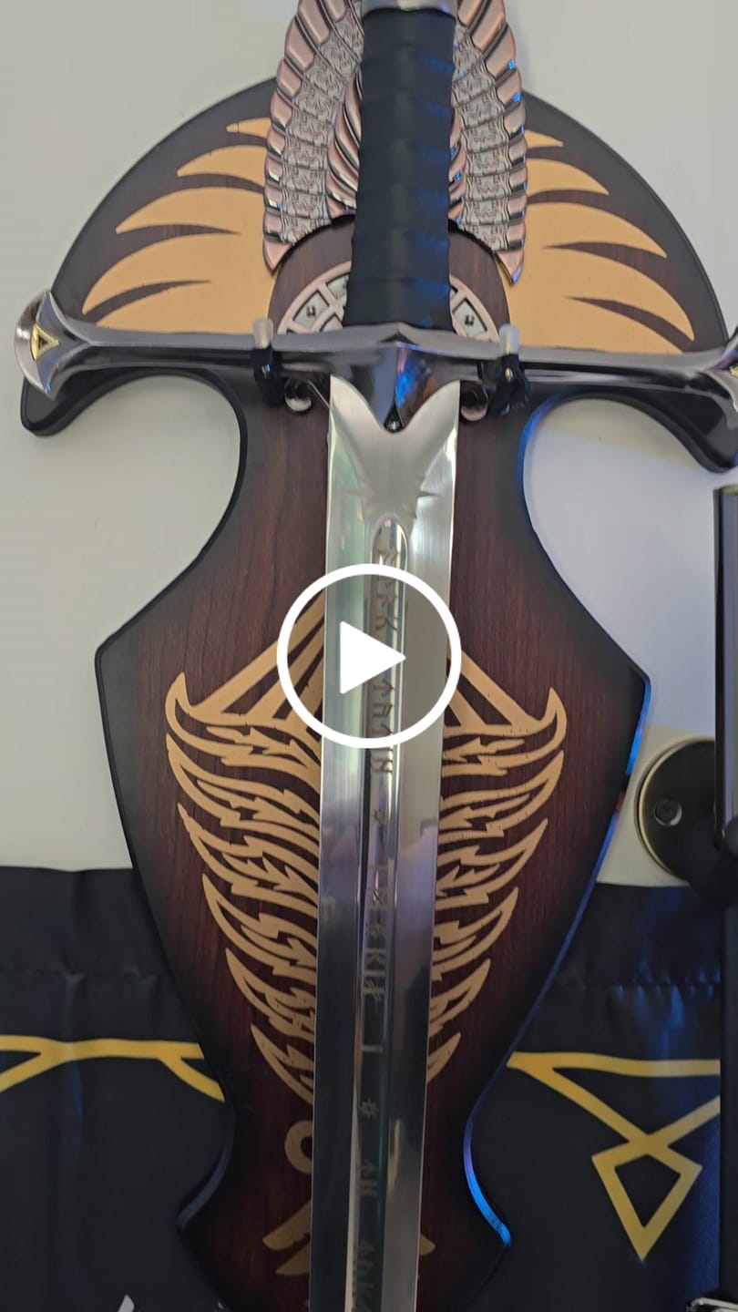 Customer video review of LORD OF THE RINGS - NEW! Superior Anduril, The Sword Reforged with Scabbard and Plaque