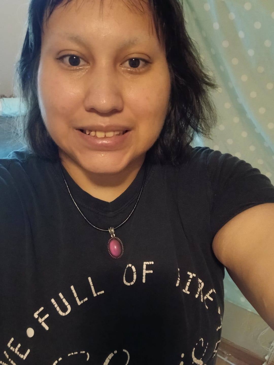 Customer photo review of Aura Mood Changing Necklace