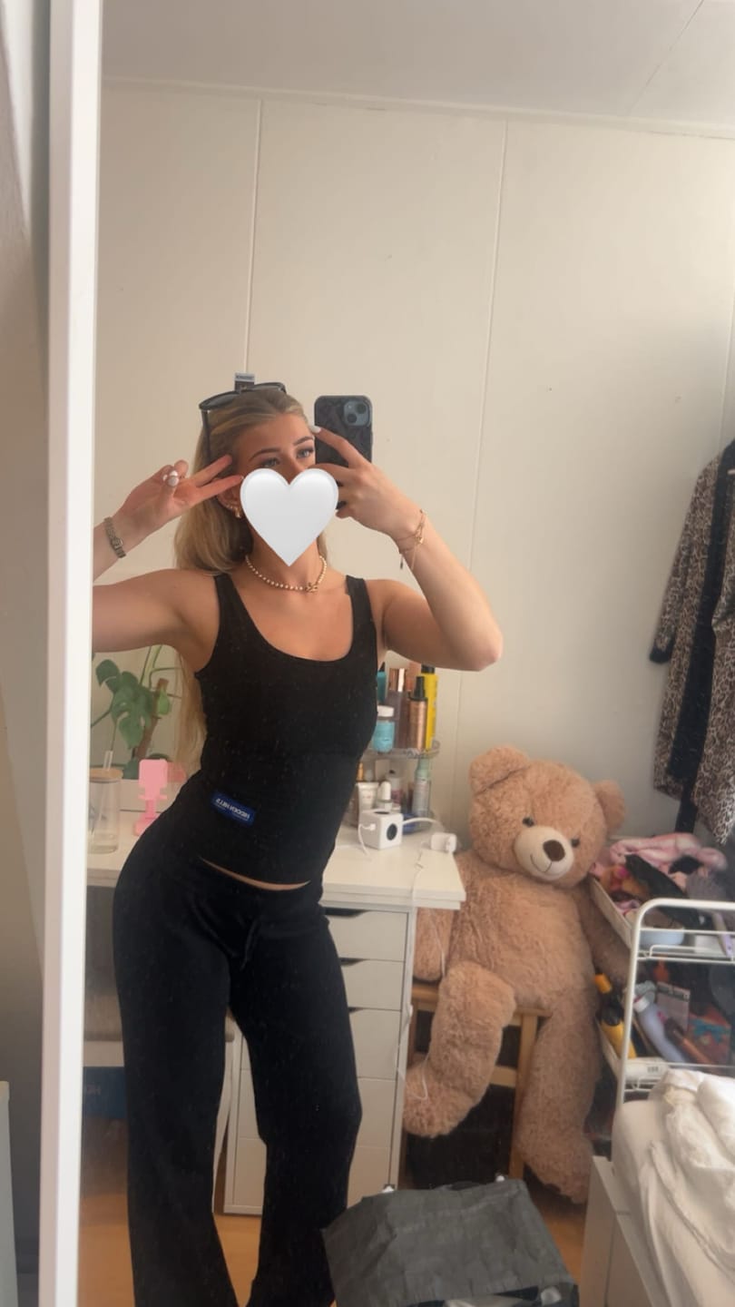 Kundenfoto-Bewertung des LABEL TANK TOP BLACK