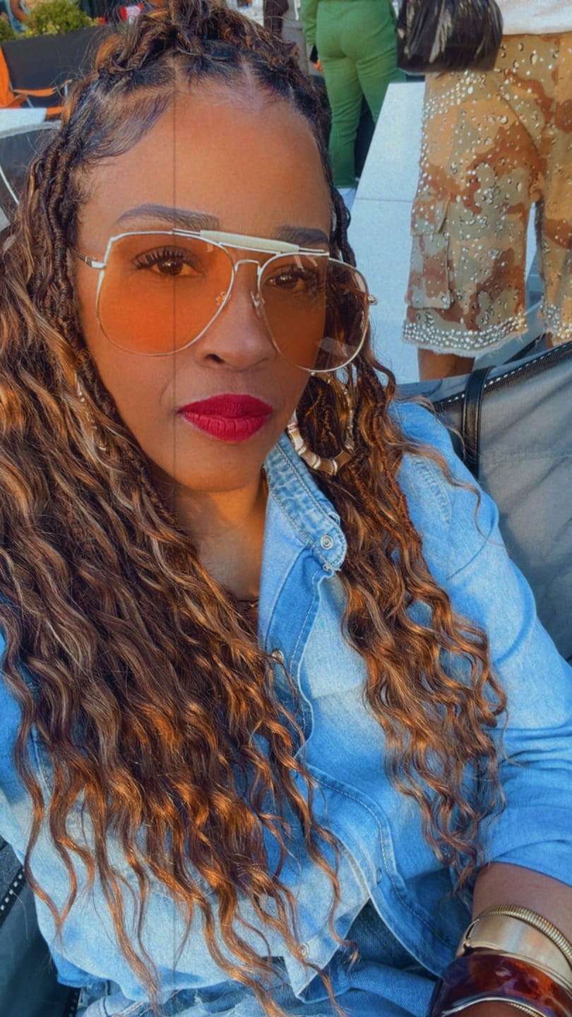 Customer photo review of #4/27/30 Mix Color Blend Loose Deep Wave Human Crochet Hair