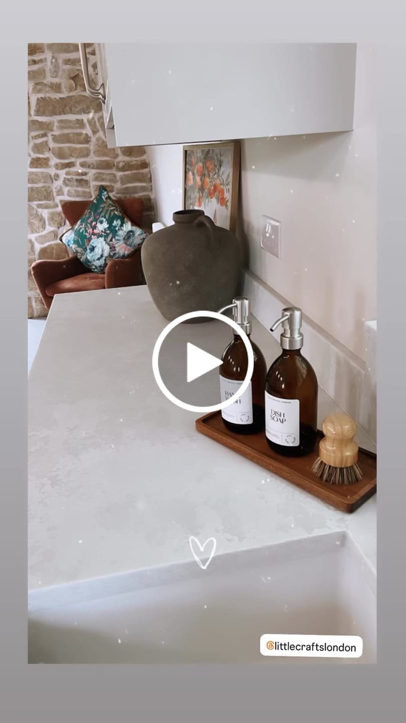 Customer video review of Set of 2 Amber Glass Bottles 500 ML Long tray & Dish Brush