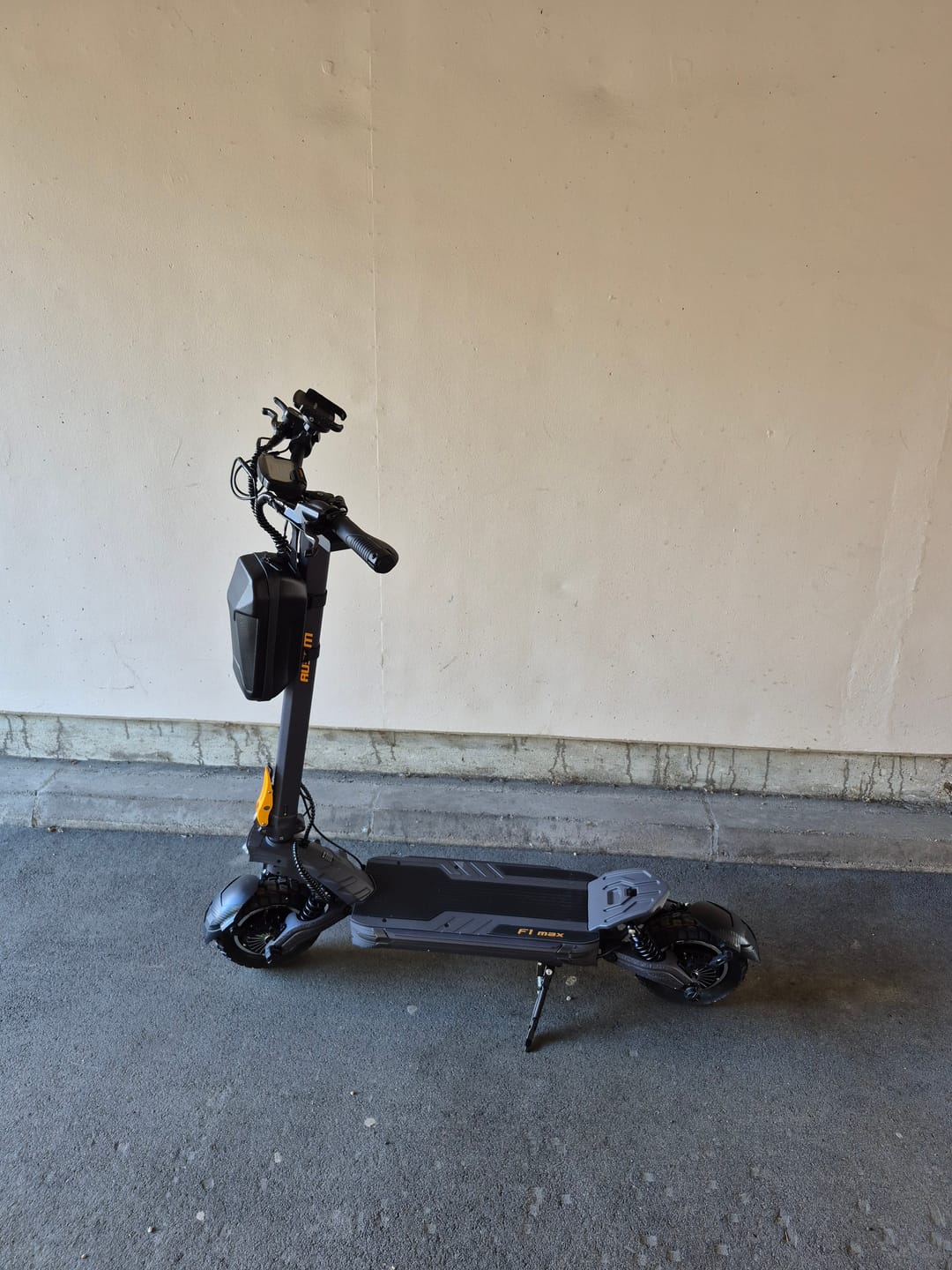 Customer photo review of Ausom F1 Max Electric Scooter