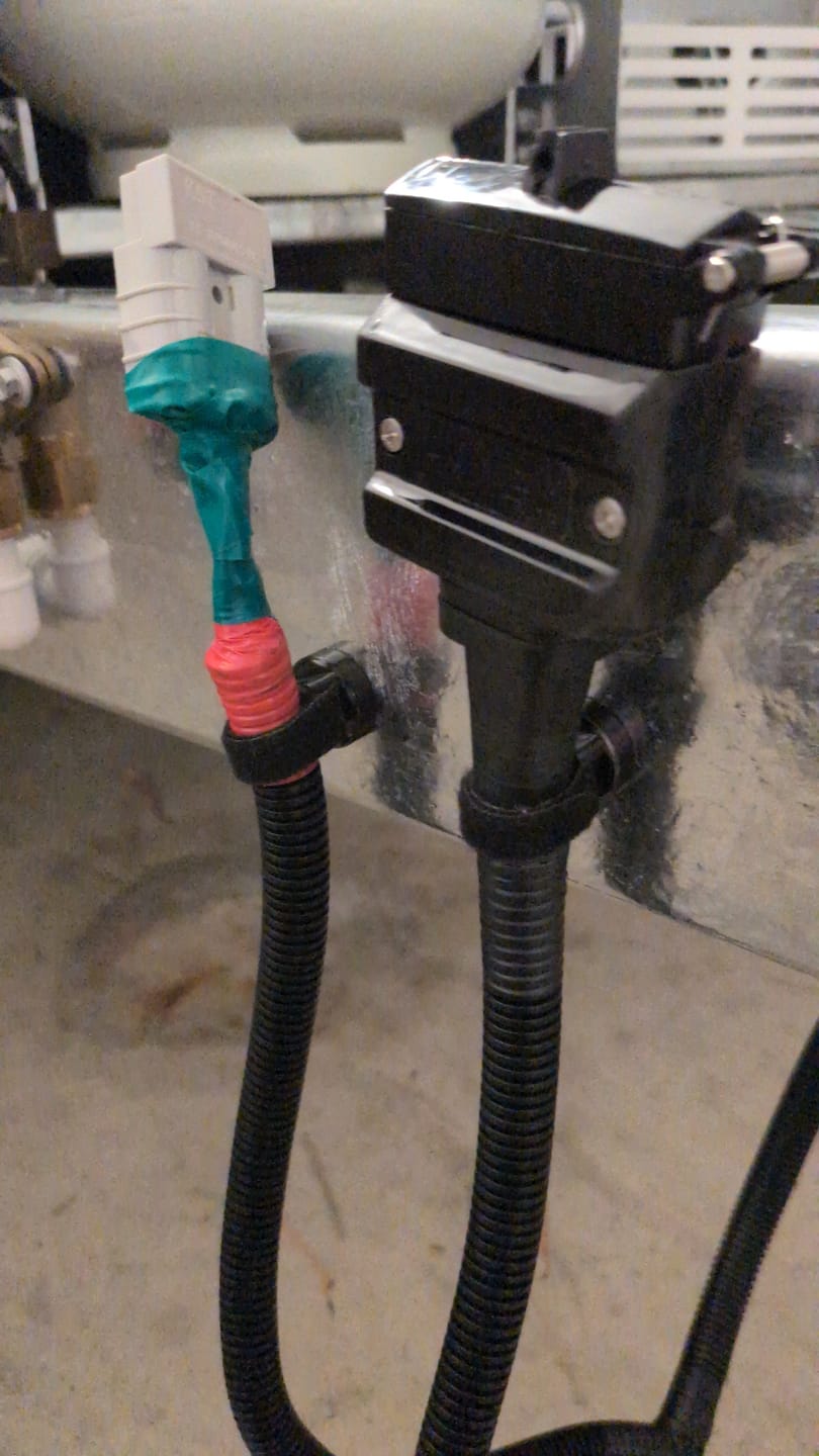Customer photo review of ZBAD1 - Magnet Cable Tie Holders