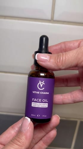 Customer photo review of Vitae Charm Face Oil